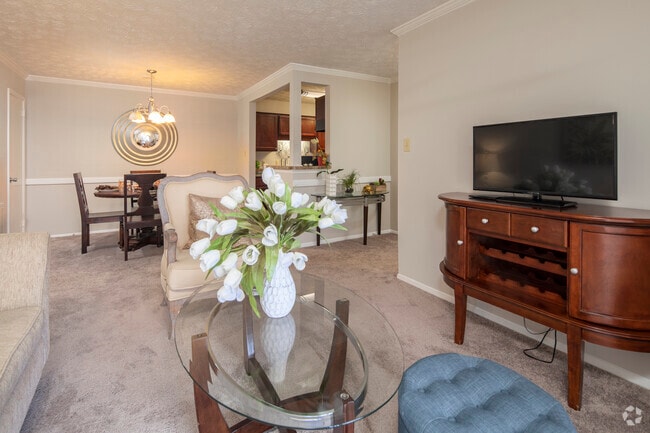 2 BR, 2 BA, 1,050 SF