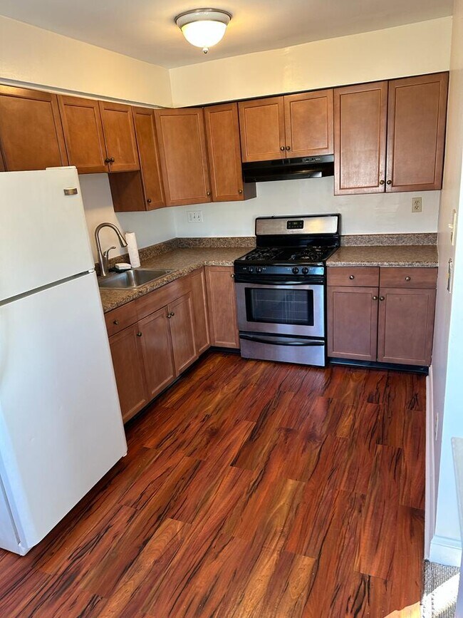 Photo - 1975 Beyer Ave Unidad 2nd Floor Apartment