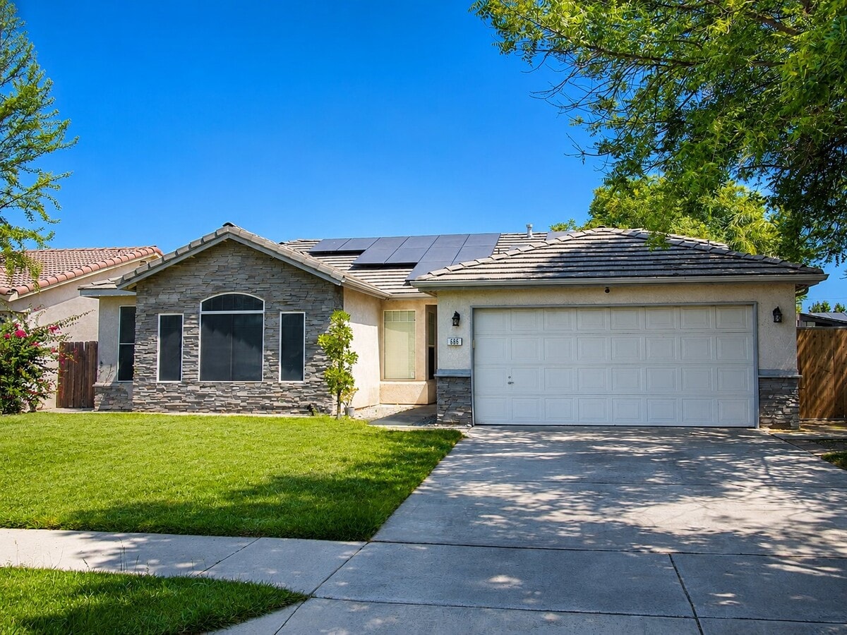 Photo - 686 Wexford Ct