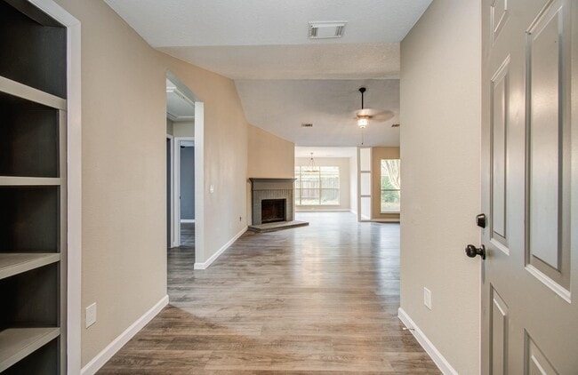 Photo - 5803 Forest Timbers Dr