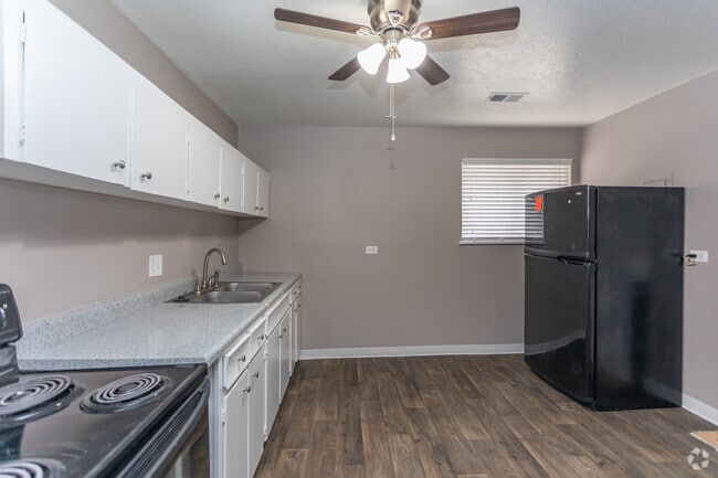 1HAB, 1BA - 800ft²