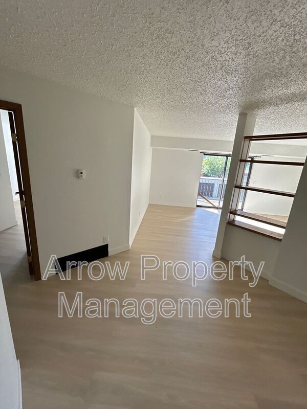 Photo - 205 E Arbor Ave