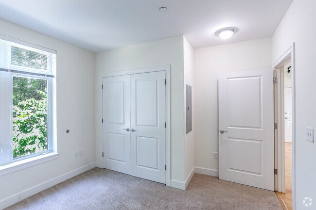 7 Cameron - Secondary Bedroom