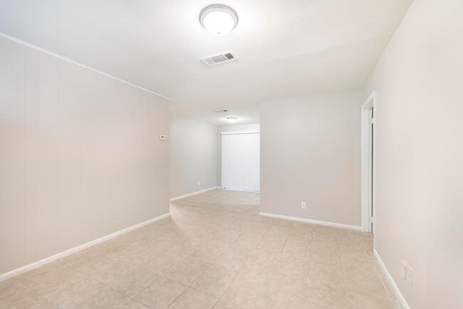 Photo - 705 American Blvd