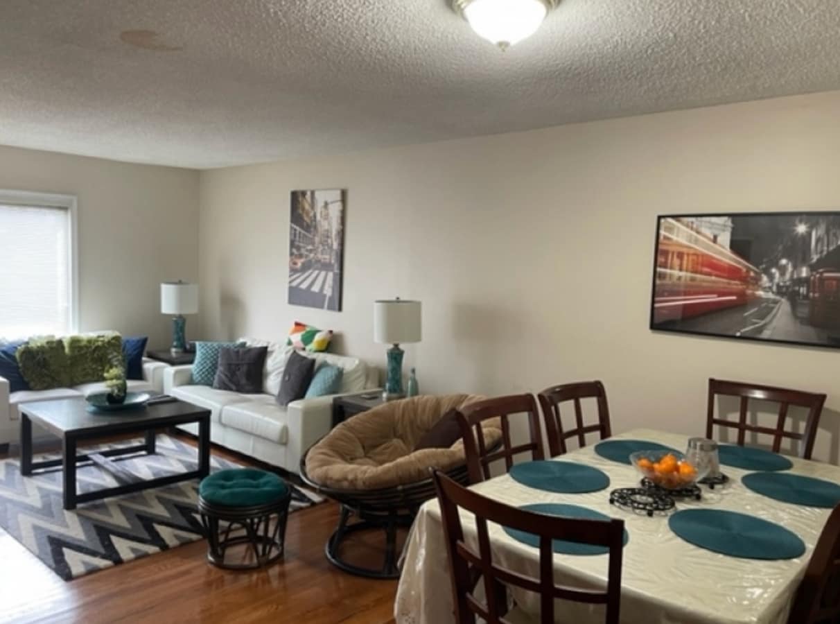 Photo - 1306 Doolittle Dr