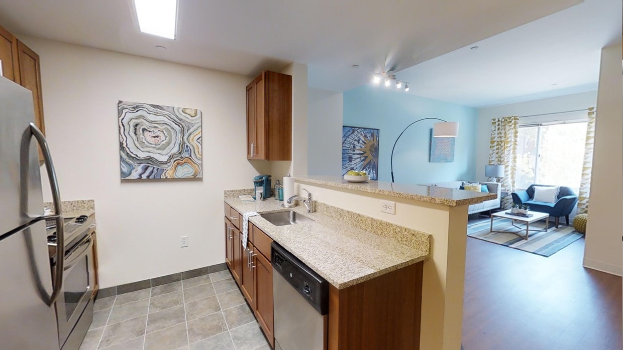 Photo - Peninsula Apartments