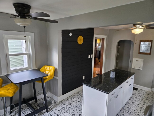 Photo - 105 Morse Rd