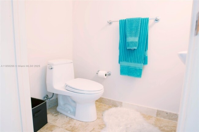 Photo - 41 SE 5th St Unidad 1304