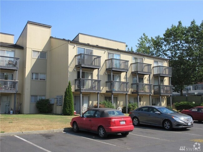 Building Photo - 2 Bedroom Liberty Lake Condo in Federal Way Unit H-12