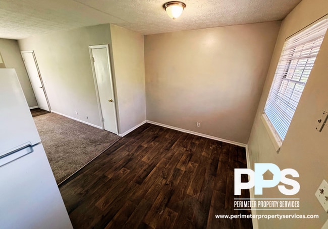 Photo - 1730 Sams St