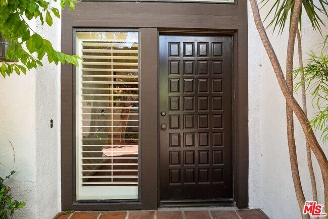 Photo - 1547 Palisades Dr