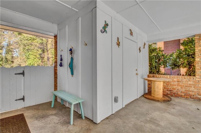 Photo - 3155 Hogan Rd SW