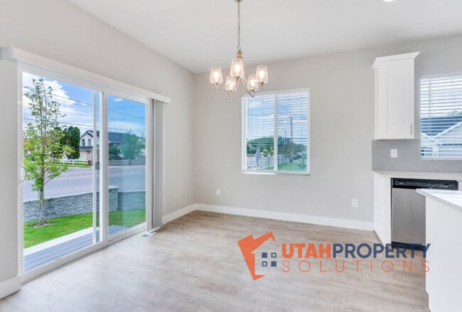 Photo - 7632 S Waverly Hls Ln