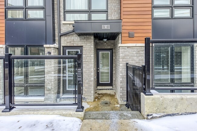 Photo - 30-30 Liben Wy