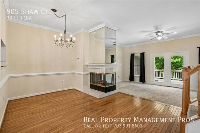 Photo - 905 Shaw Ct