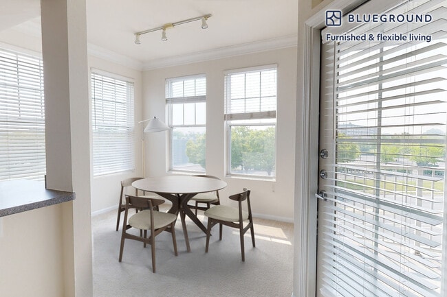 Photo - 1299 Corporate Dr Unidad FL2-ID1643A