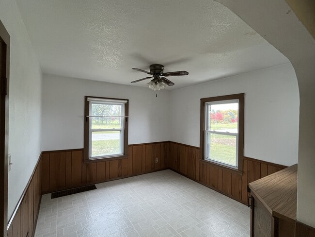 Photo - 7555 Finzel Rd