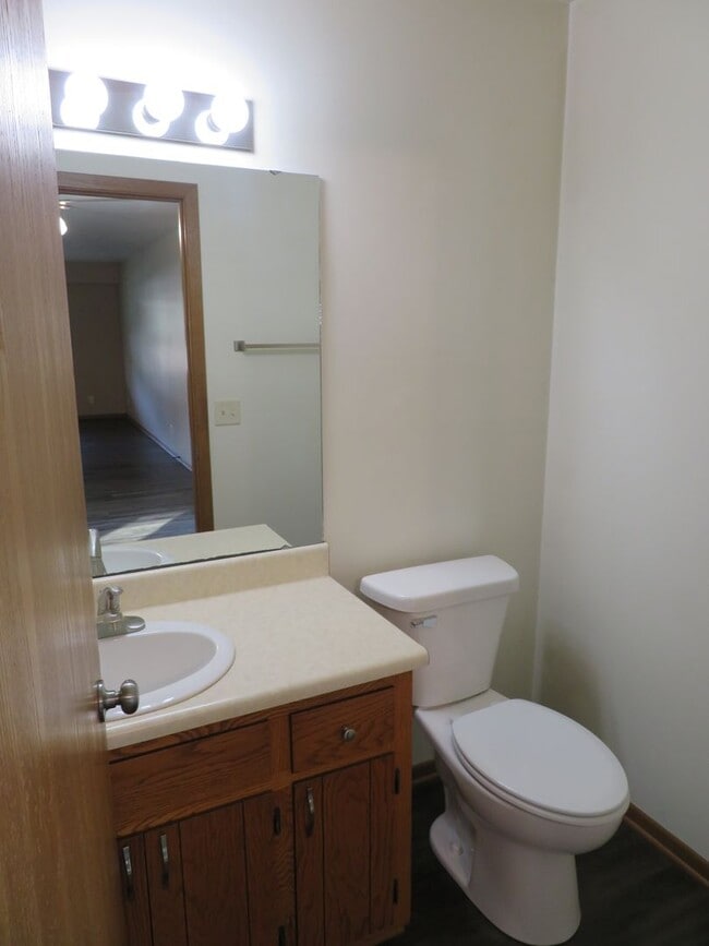 Photo - Harry Roethle Briarwood Duplex Unit 1605 Briarwood