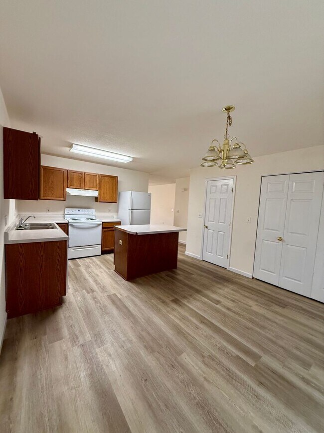 Photo - 1485-MF2-E3 Unit 608