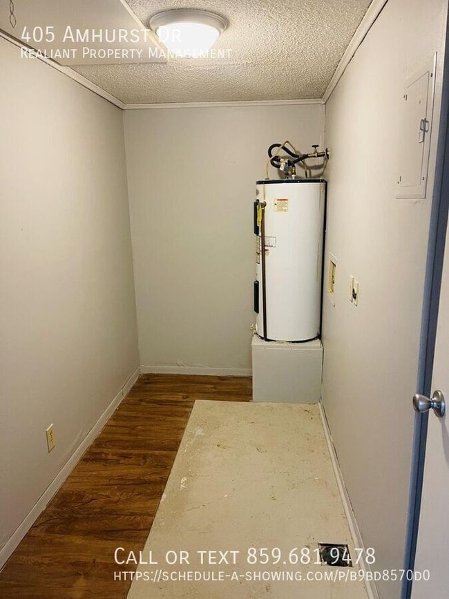 Photo - 405 Amhurst Dr