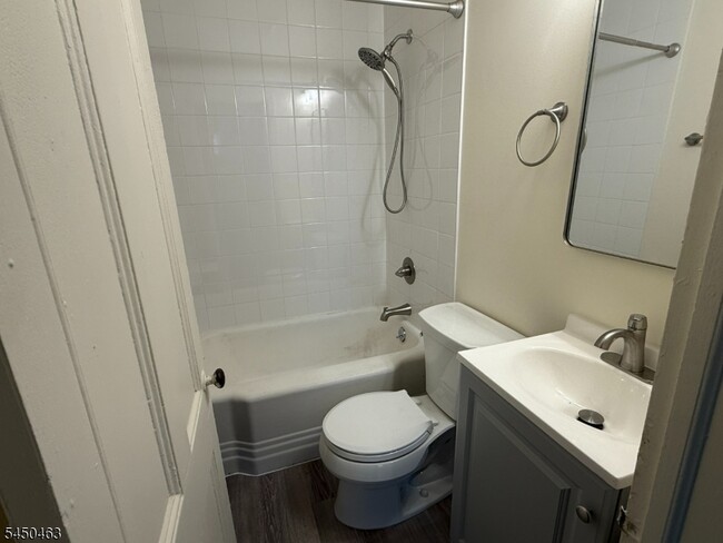 Photo - 69 W Somerset St