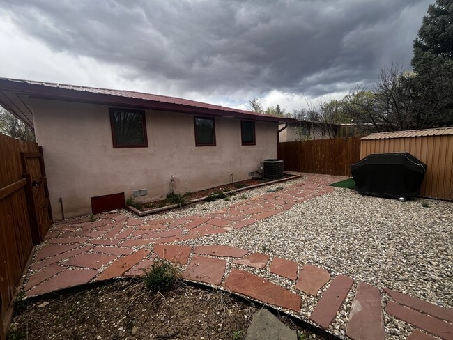 Photo - 127 Oakley Ln