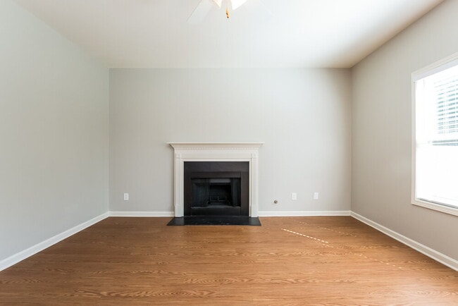 Photo - 98 Mercer Ln