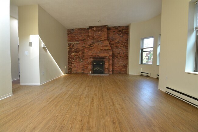 Photo - 67 St Germain St Unit 63-6