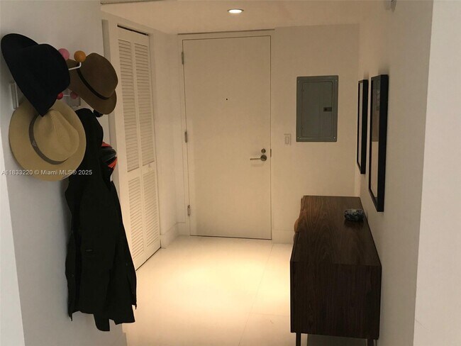 Photo - 31 SE 6th St Unit 1702