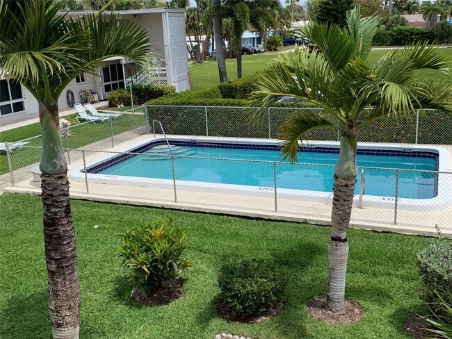 Photo - 3205 SE 7th St Unit 201