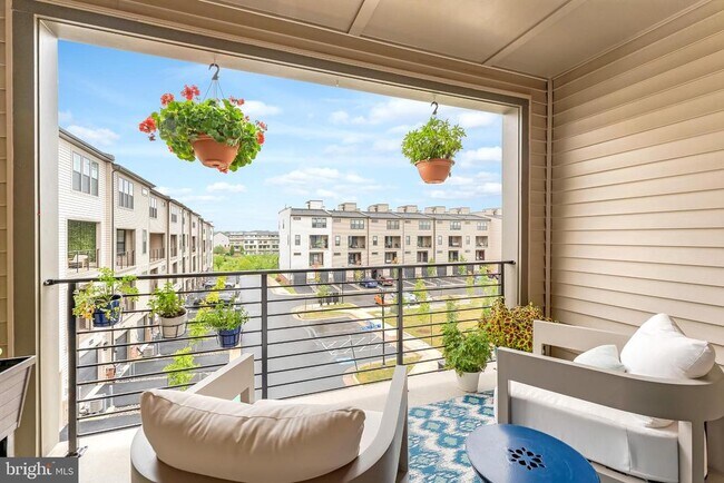 Photo - 22405 Claude Moore Dr