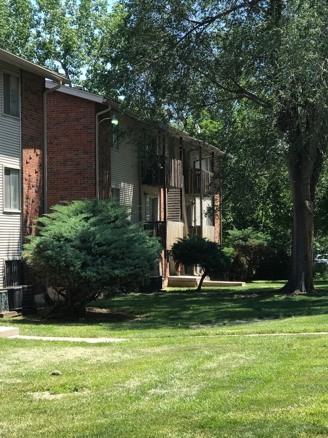 Bethany Park Plaza
