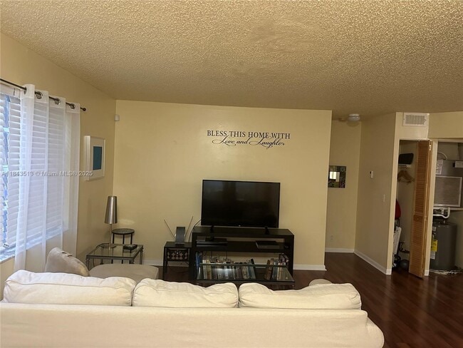 Photo - 8606 SW 3rd St Unit 201