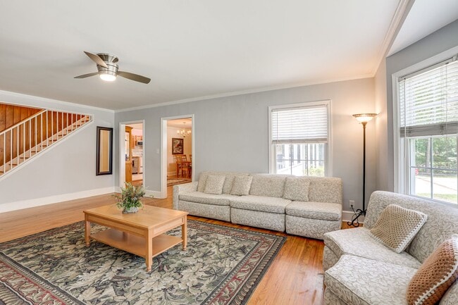 Photo - 206 Lakeland Dr