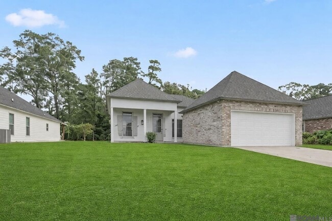 Building Photo - 10365 Fountain Ln