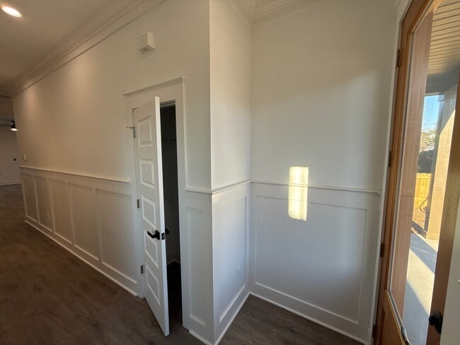 Photo - 2018 Riverview Ave