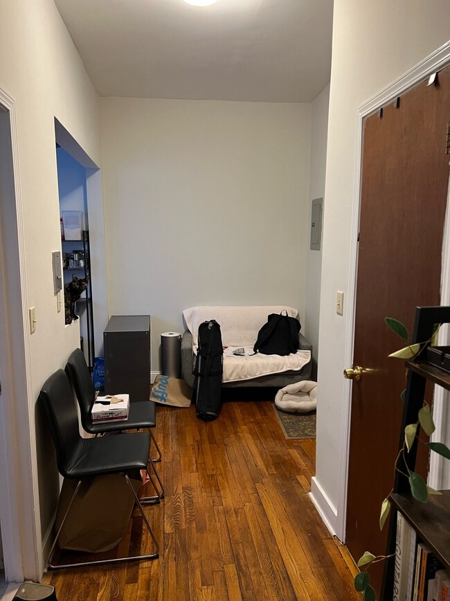 Building Photo - 86 Linden St Unit #4 Rental