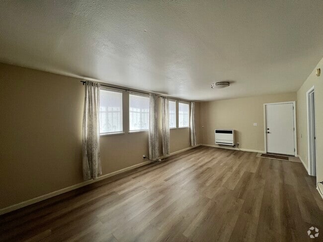 Building Photo - 3246 Magnolia St Unit B Rental