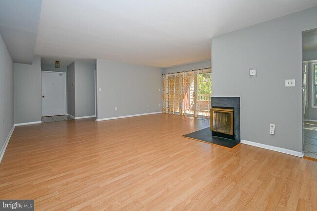Photo - 115 Cascade Ct Unit 7