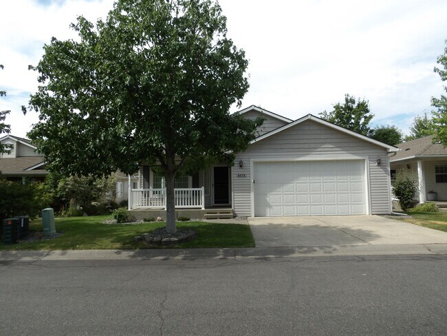 CDA Place Garden Home in Gated Community! - CDA Place Garden Home in Gated Community!