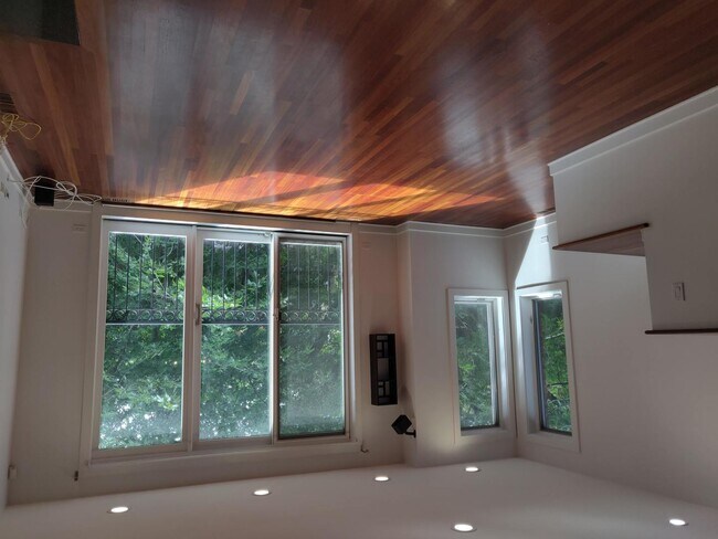 Photo - 1024 N Honore St Unit 2