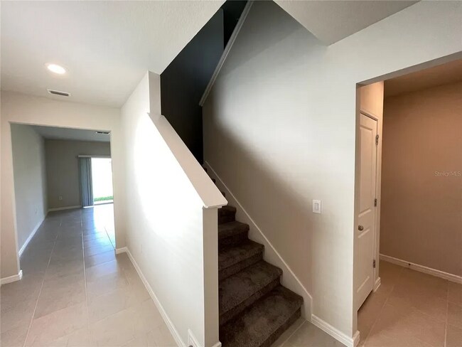 Photo - 30561 Gilbern Rd