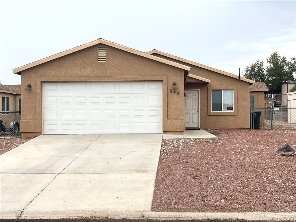 Photo - 848 Roadrunner Dr