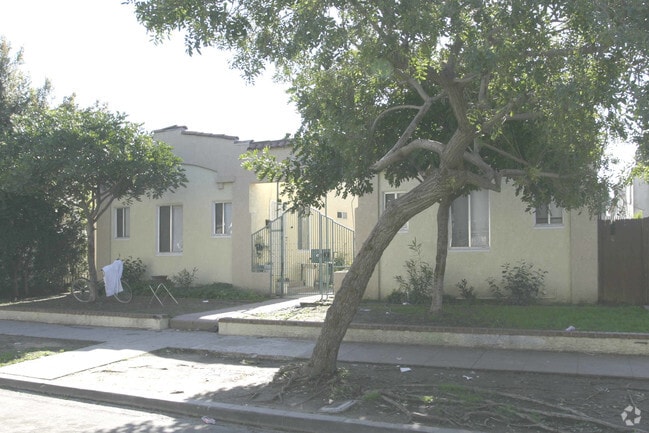 Photo - 2652-2728 E 15th Street