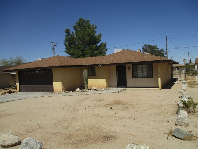 Building Photo - Nice 3 bedroom 2 bath