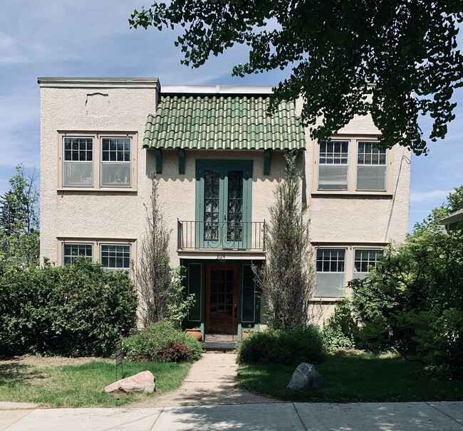 Building Photo - 3124 W 44th St Unit Apartment 2