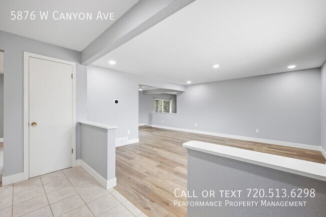 5876 W Canyon Ave
