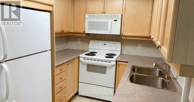 Photo - 15 Northtown Way Unit 822