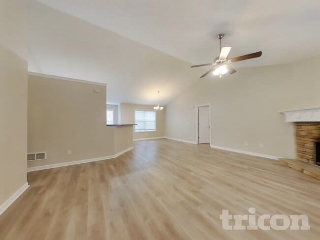 Photo - 581 Meadow Spring Dr