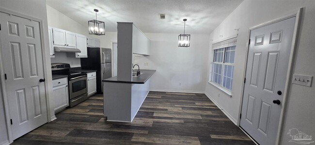 Photo - 1087 New Haven Dr